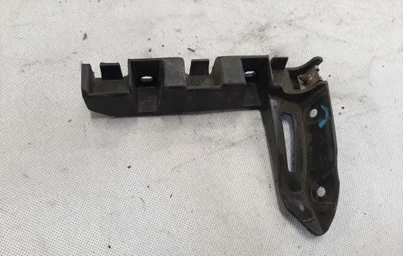 Audi TT TTS Mk2 Front bumper mounting bracket 8J0807183B