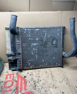 BMW 5 E34 Coolant radiator 17111723348