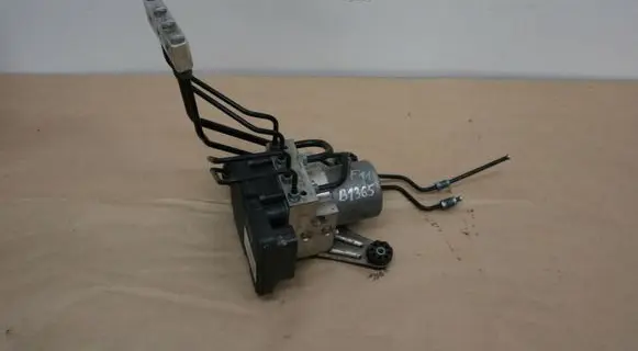 BMW 5 F10 F11 ABS Pump 6865860