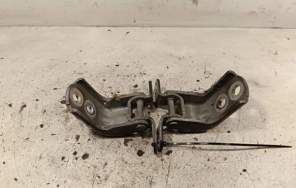 Nissan X-Trail T32 Front door hinge set 
