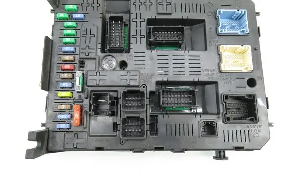 Peugeot 407 Central body control module 96640590800R