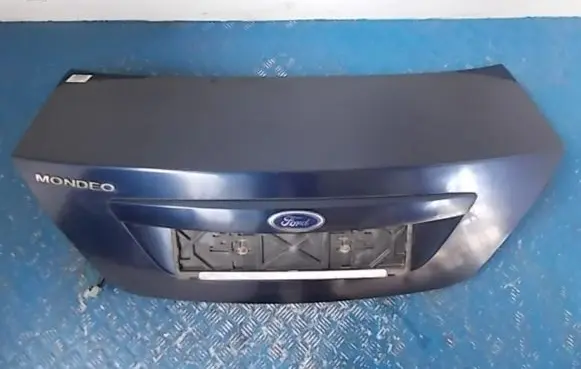 Ford Mondeo Mk III Tailgate/trunk/boot lid