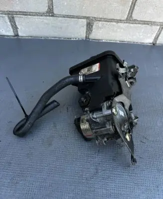 BMW 3 E46 Power steering pump 6756575
