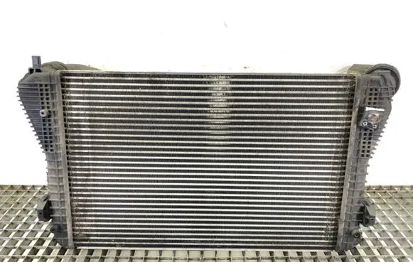 Volkswagen Golf Plus Intercooler radiator 1K0145803E