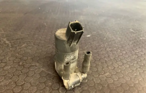 Volvo XC90 Windscreen/windshield washer pump 1S7117K624FD T655C