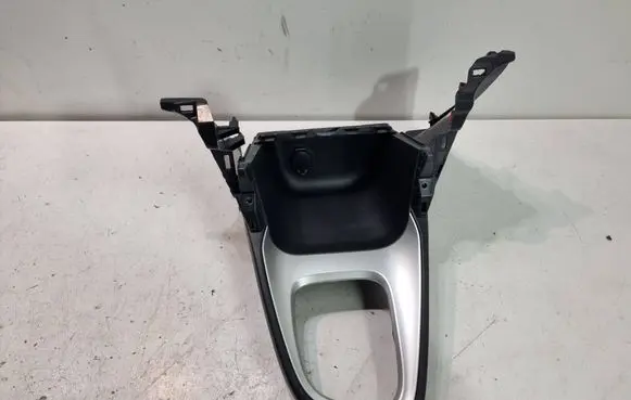 Toyota Yaris Cross Other center console (tunnel) element 588100D230 588110D130 588330D280
