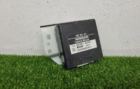 Nissan X-Trail T32 Light module LCM 253c06fl0a