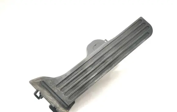 Volkswagen PASSAT B6 Accelerator throttle pedal 1K1723503L 6PV00860001