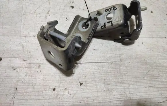 Peugeot 2008 II Front door hinge set 