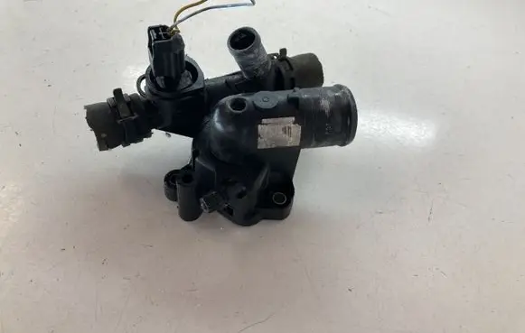 Nissan Qashqai+2 Thermostat housing 907234C