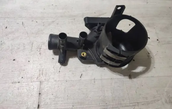 Mercedes-Benz GLK (X204) Fuel filter bracket/mount holder A6512003700