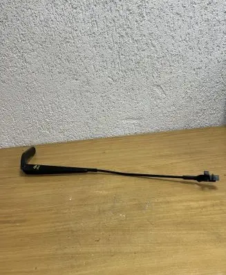 BMW X6 E71 Front wiper blade arm 61617153 012
