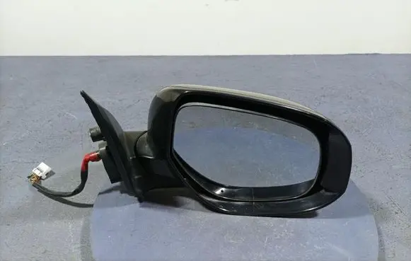 Mitsubishi Outlander Front door electric wing mirror 
