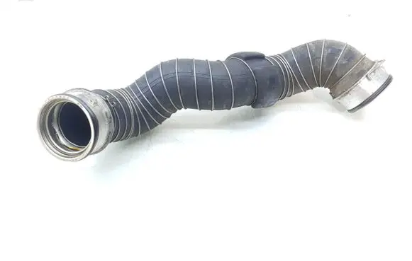 Mercedes-Benz C W203 Intercooler hose/pipe A2035280782