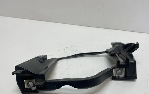 BMW 5 E60 E61 Headlight/headlamp mounting bracket 15873700