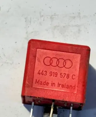 Audi A4 S4 B5 8D Other relay 443919578C