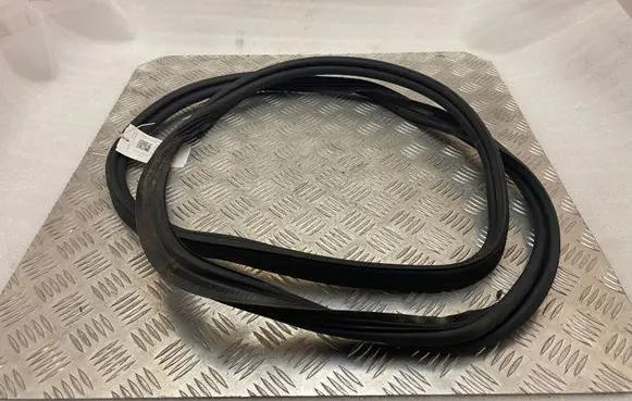 Mercedes-Benz E W238 Trunk rubber seal (body) A2387505900