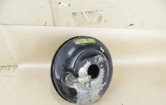 Mercedes-Benz 190 W201 Brake booster 4307830 019W