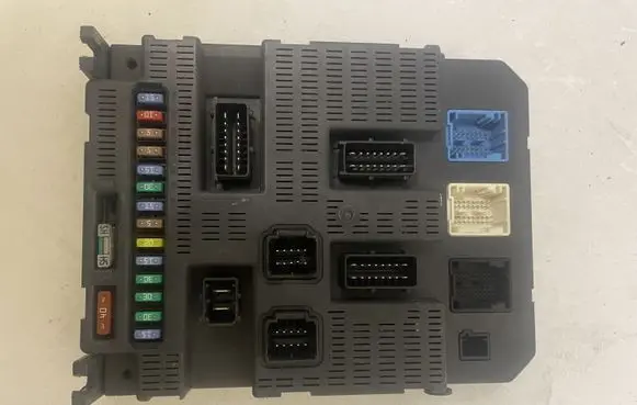 Peugeot 308 Comfort/convenience module 9663798180