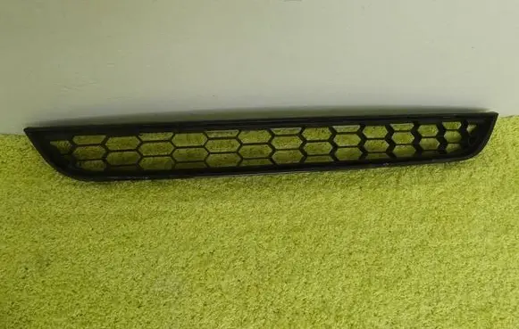 Ford Fiesta Front bumper lower grill C1BJ-17K945-AA