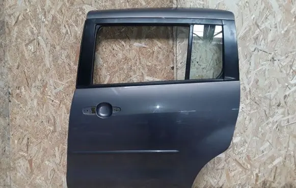 Mazda 5 Side sliding door 