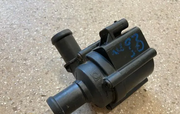 Volkswagen Golf VII Electric auxiliary coolant/water pump 5Q0965561B