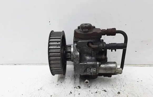 Toyota Avensis T250 Fuel injection high pressure pump 221000G010