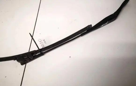 Opel Astra H Front wiper blade arm 13111219