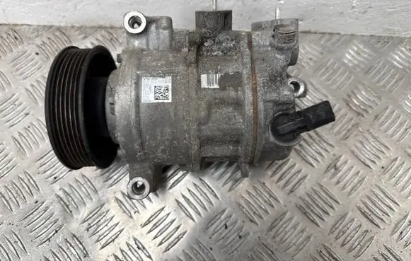 Volkswagen Golf VII Air conditioning (A/C) compressor (pump) 5Q0820803 GE447150