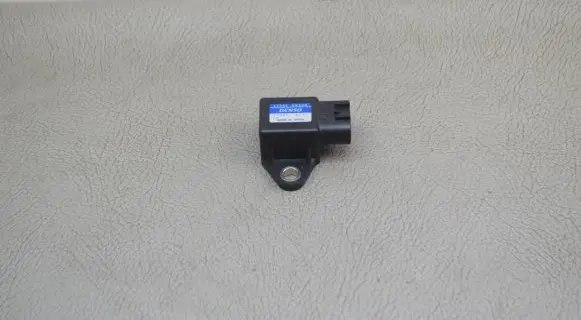 Nissan Juke I F15 Steering angle sensor 31955EU50B