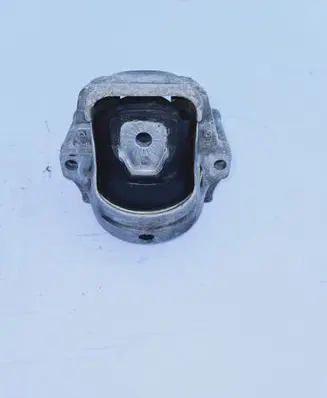 Audi A4 S4 B8 8K Engine mount bracket