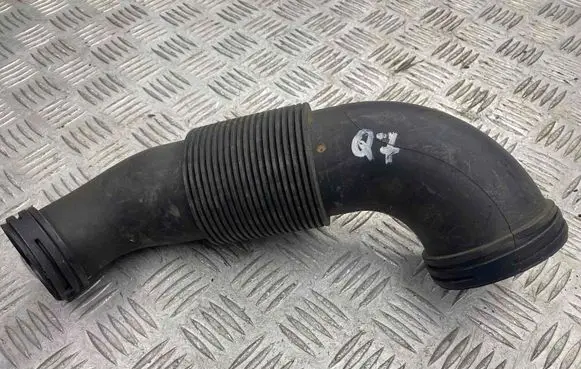 Audi Q7 4L Air intake duct part 7L6129627F