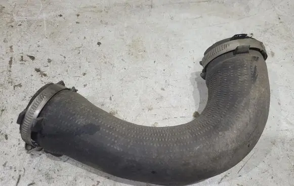 Intercooler hose/pipe