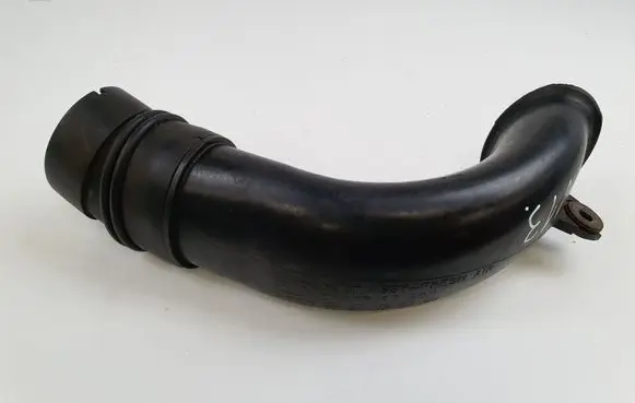 KIA Carens I Air intake hose/pipe 0K2KB