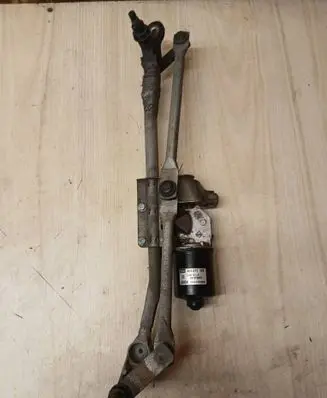 BMW 1 E82 E88 Front wiper linkage and motor 6925706 404871