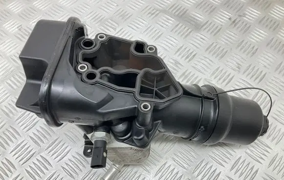 Audi TT TTS Mk2 Oil filter mounting bracket 06F115397H 06D117021C