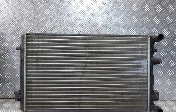 Seat Leon (1M) Radiator set 652011