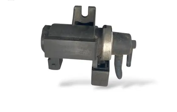 BMW 5 E39 Turbo solenoid valve 2247906