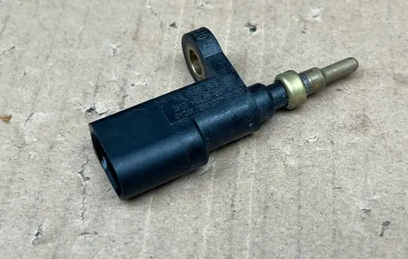 Audi A3 S3 8V Rear glass lock/latch E428 03F919501B