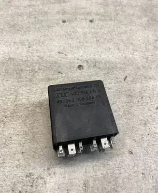Volkswagen PASSAT B5.5 Other relay 4b0919471a