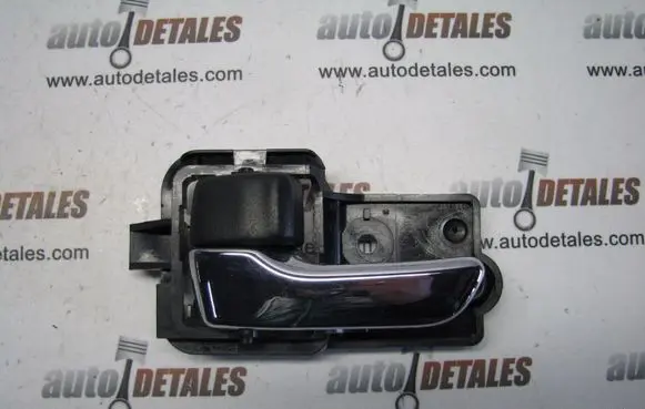 Toyota Avensis T220 Front door interior handle C2260A1
