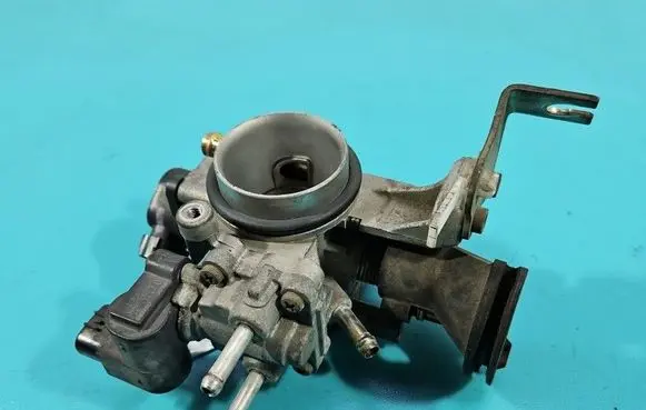 Toyota Yaris Throttle body valve 222100J010 IMPRK1545419