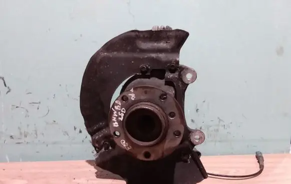 BMW 5 E60 E61 Front wheel hub 6760953L