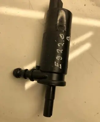 BMW 3 E92 E93 Headlight washer pump 67126973097 577863