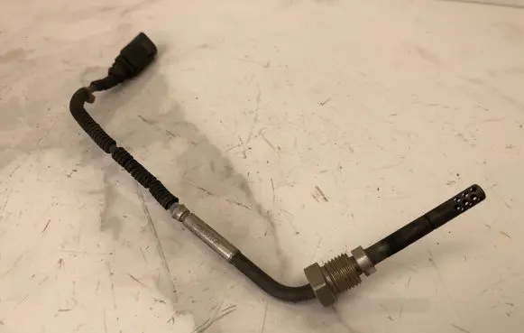 Audi A4 S4 B8 8K Exhaust gas temperature sensor 059906088Q