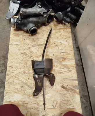 Mercedes-Benz C W204 Turbo system vacuum part 6510904980