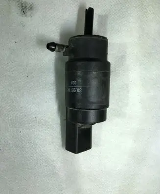 Mercedes-Benz E W211 Windscreen/windshield washer pump 3090179