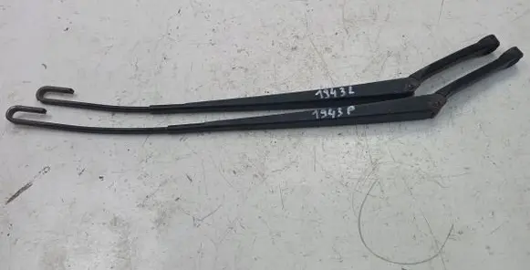 Audi A6 S6 C5 4B Front wiper blade arm 