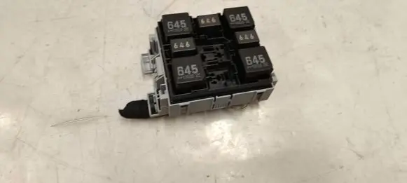 Porsche Cayenne (92A) Relay mounting block 7P0937211A
