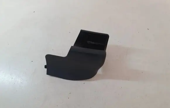 Toyota Avensis T270 Front driver seat rail trim 7215805050